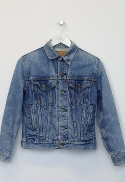 Vintage Levi's denim jacket in blue. Best fits S
