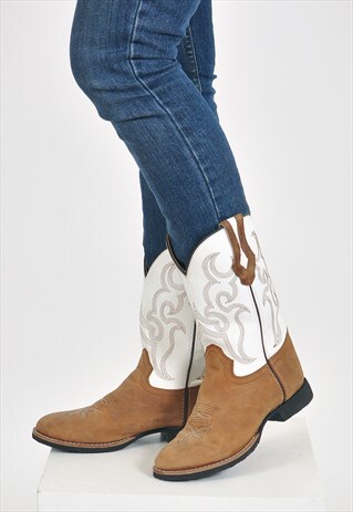VINTAGE REAL LEATHER COWBOY BOOTS