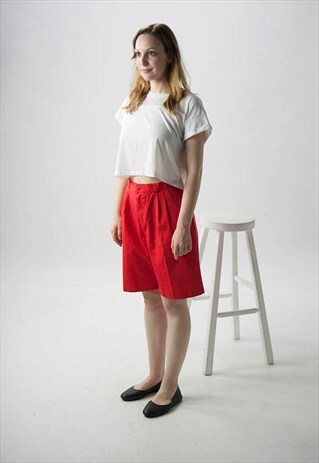 RED HIGH WAISTED SHORTS / PLEATED RETRO SHORTS