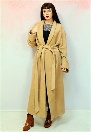 1980S VINTAGE OVERSIZED CAMEL COLOURED ROBE COAT