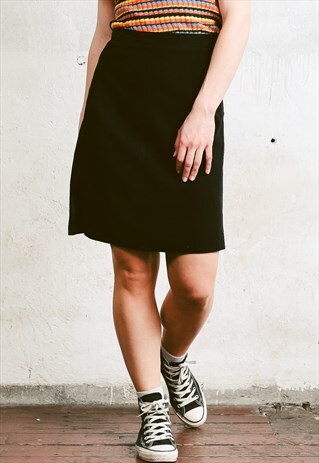 VINTAGE 90S CLASSY BLACK MINI SKIRT