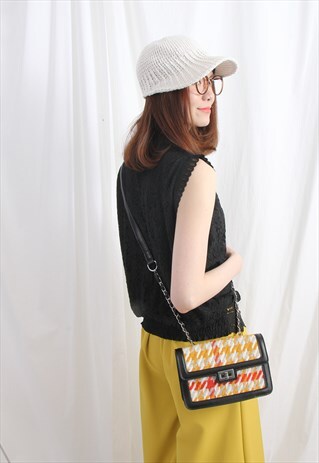 (KOREAN) MULTI-COLOR MIXED MEDIA HANDBAG WITH METAL CHAIN