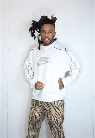VINTAGE EMBROIDED NIKE HOODIE