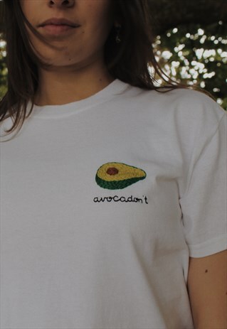 HAND EMBROIDERED 'AVOCADON'T' MOTIF T-SHIRT