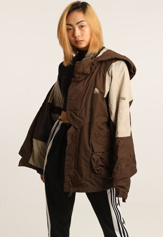 VINTAGE NIKE WINTER JACKET