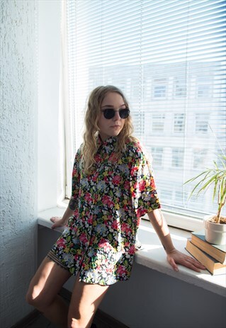 VINTAGE 70'S MULTICOLOUR FLORAL PRINT SHORT SLEEVED BLOUSE