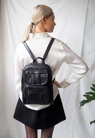 VINTAGE BLACK LEATHER BACKPACK