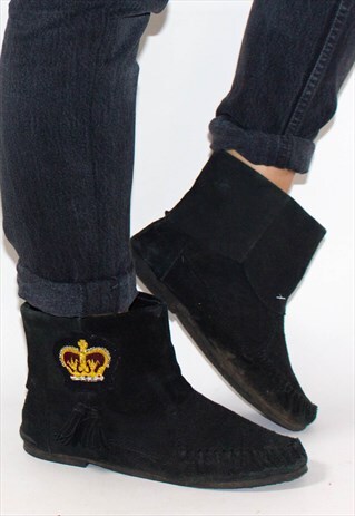 90'S SUEDE ROYAL CROWN LOGO BOOTIES