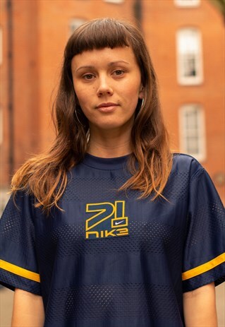 VINTAGE 00S NIKE Y2K MESH T SHIRT IN A NAVY AND YELLOW