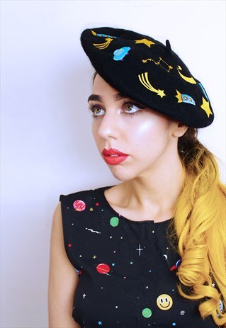 BLACK SPACE BERET WITH GALAXY EMBROIDERY