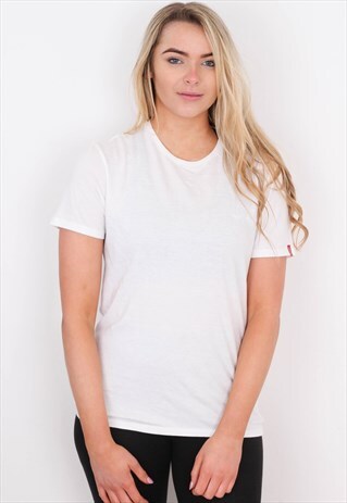 VINTAGE LEVIS T SHIRT