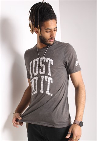 VINTAGE NIKE T-SHIRT GREY