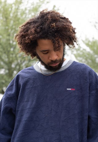 VINTAGE 90S TOMMY JEANS SMALL LOGO FLEECE JUMPER IN NAVY