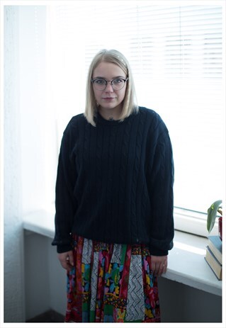 VINTAGE 90'S BLACK MINIMALIST JUMPER