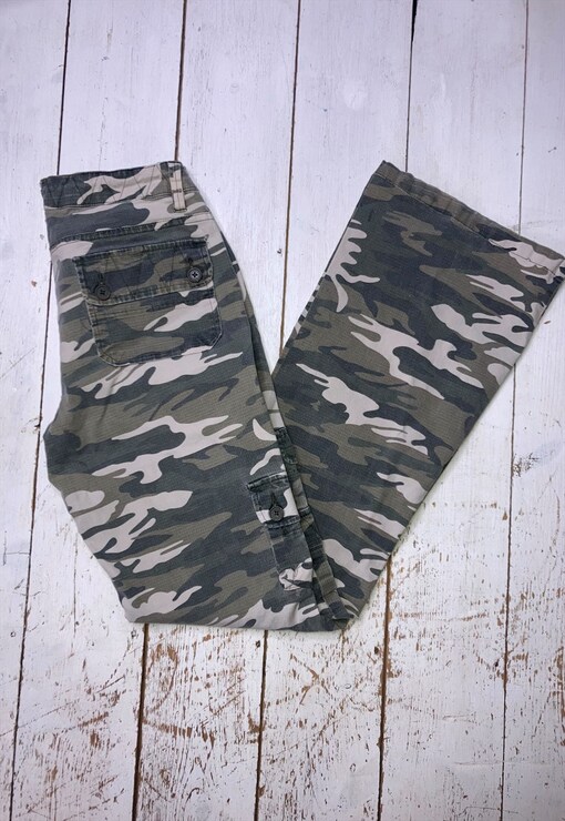 garment image
