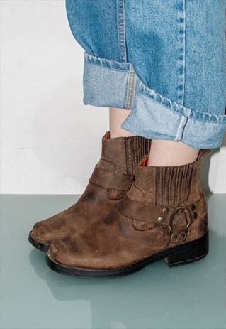 VINTAGE WESTERN STYLE LEATHER ANKLE BOOTS IN BROWN