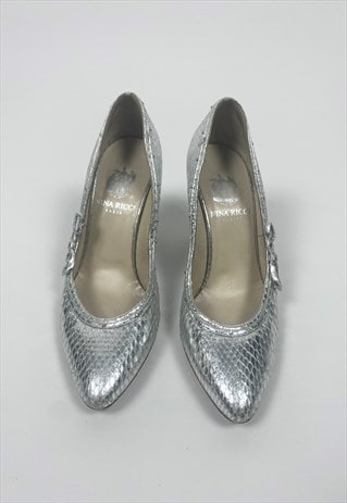 90's Nina Ricci Vintage Silver Metallic Stiletto Shoes 4
