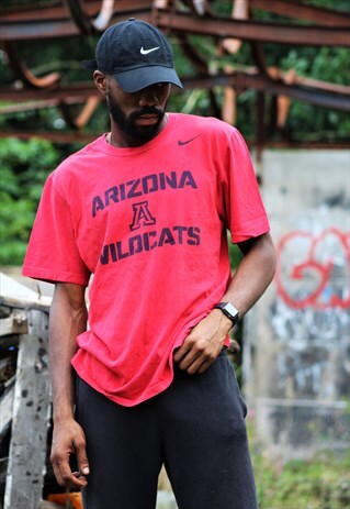 RETRO / EARLY 90'S / NIKE / RED T-SHIRT