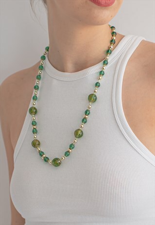 VINTAGE 70 BEADED GREEN NECKLACE