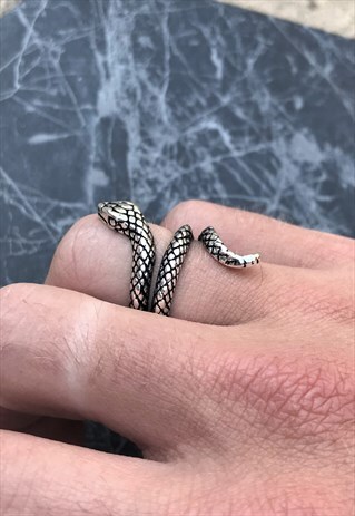 ENGRAVED SNAKE RING- SILVER