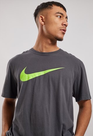 VINTAGE NIKE T-SHIRT