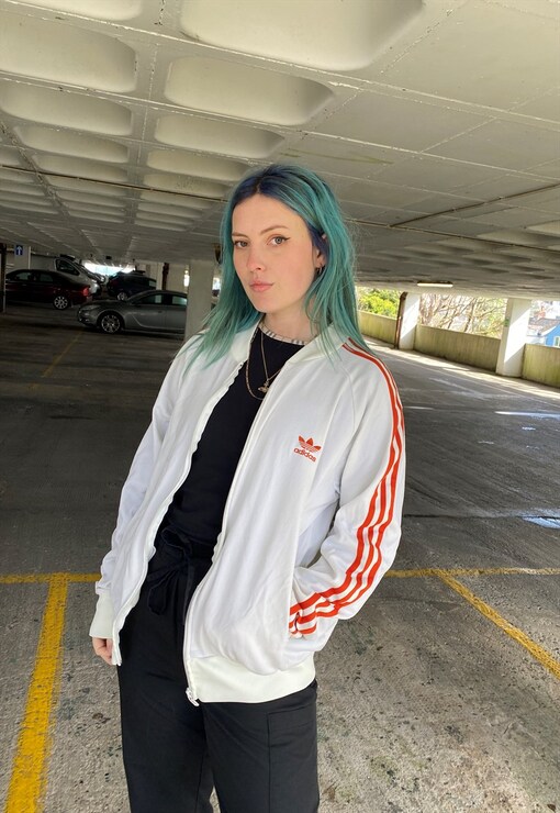 garment image