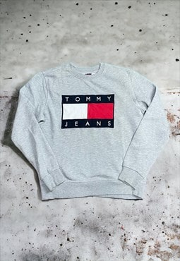 Vintage Men's Tommy Hilfiger Embroidered Sweatshirt