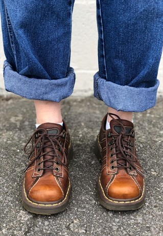 BEAUTIFUL DR MARTENS CLASSIC BROWN LACE UP OXFORD SHOES