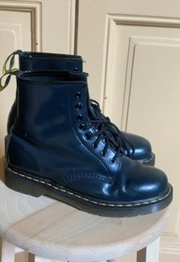Vintage Dr Martens boots in Deep Blue UK 5