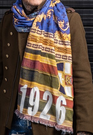 THE SIGNATURE SCARF