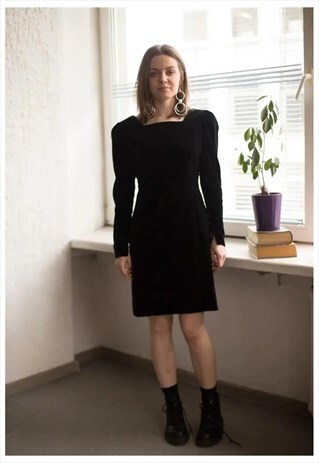 VINTAGE 70'S BLACK VELVET MINI DRESS WITH SQUARE NECK
