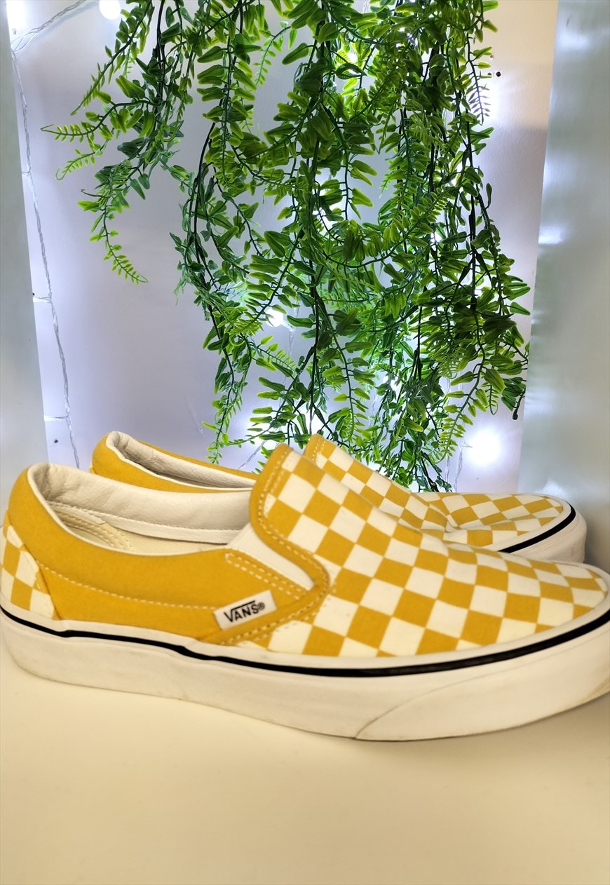 Slip on clearance mustard vans