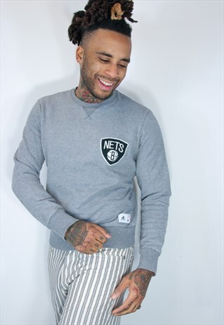 NIKE EMBROIDED SWEATSHHIRT
