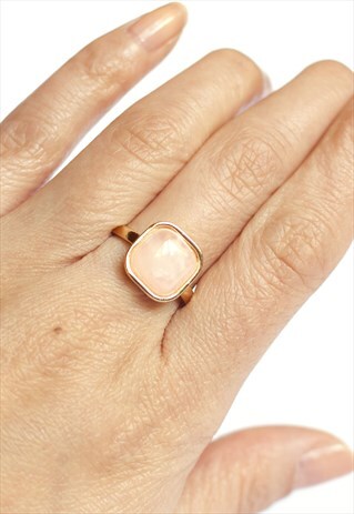 PINK QUARTZ GOLDEN RING