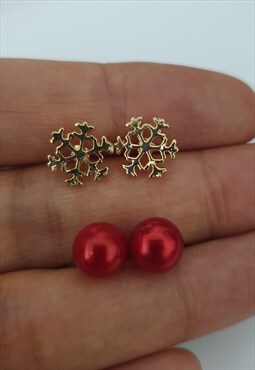 Snowflakes & Red Balls 2 Pack of Earrings Accessory 