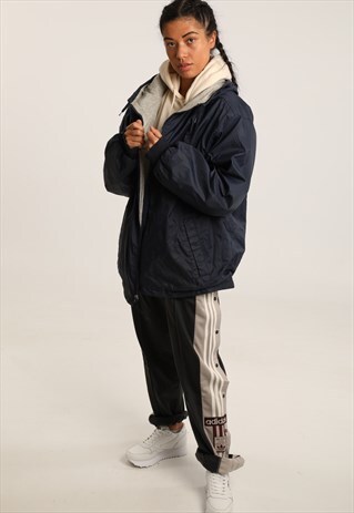 VINTAGE NIKE EMBROIDERED WINTER JACKET