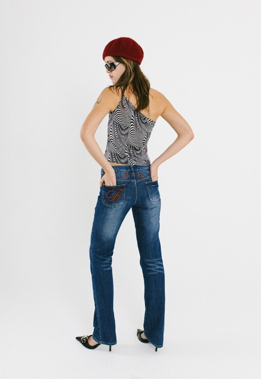 garment image