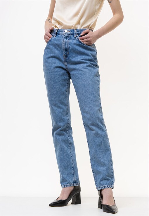 garment image