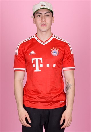 VINTAGE BAYERN MUNICH ADIDAS FOOTBALL SHIRT