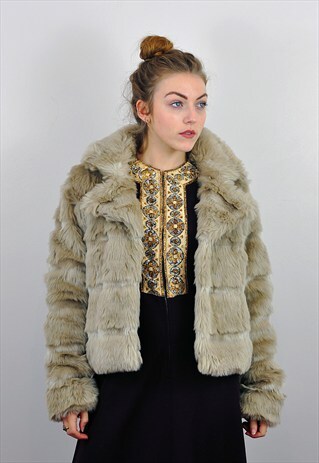 VINTAGE 1990S SHAGGY CROPPED FAUX FUR COAT