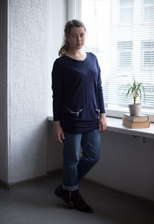 NAVY LONG SLEEVES TOP