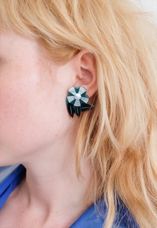 VINTAGE 90S BLUE FLOWER MOTHER OF PEARL STATEMENT EARRINGS