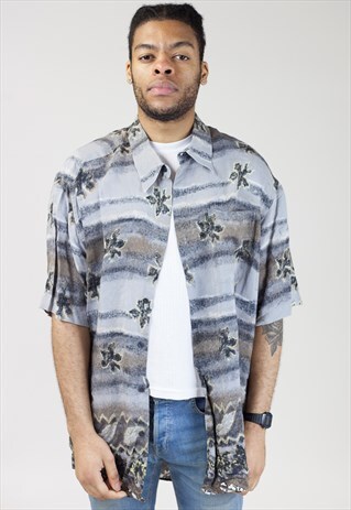 VINTAGE 90S ABSTRACT PATTERNED SHIRT
