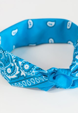 VINTAGE 90S BLUE BANDANA