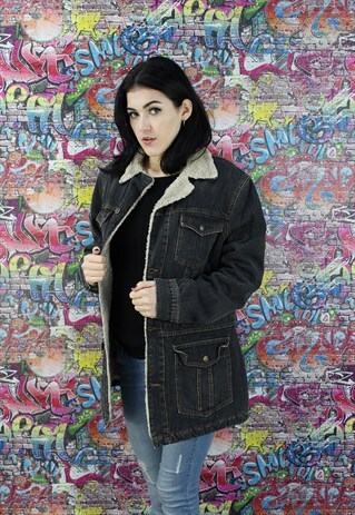 VINTAGE 80S BLACK SHERPA FLEECE LINED DENIM JACKET.LONG LINE
