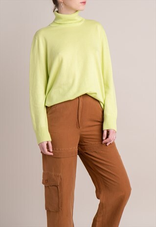 LIME WOOL TURTLE NECK SWEATER