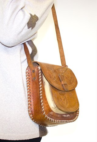VINTAGE 70'S LEATHER TOOLED SADDLE BAG