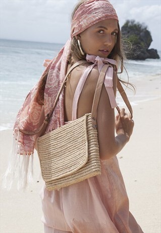 LAYLA RAFFIA CLUTCH