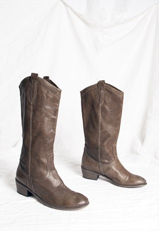 Vintage Y2K Leather Cowboy Boots in Brown