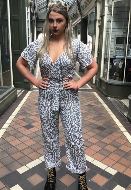 garment image